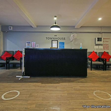 Oyo Townhouse 600 Gangothri Ξενοδοχείο Secundurabad Εξωτερικό φωτογραφία