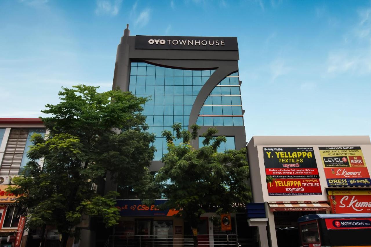Oyo Townhouse 600 Gangothri Ξενοδοχείο Secundurabad Εξωτερικό φωτογραφία